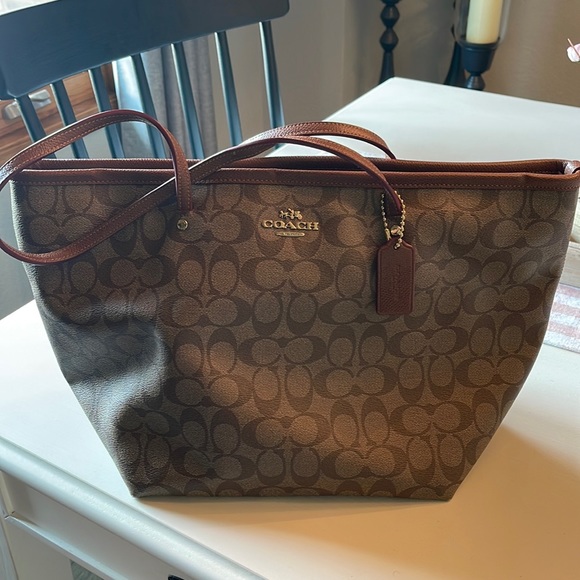 Coach Handbags - Coach purse